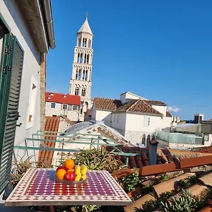 3* Pensión Malena Palace