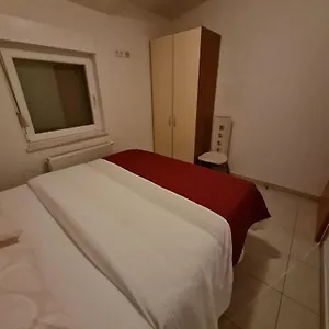 Apartments And Rooms Niki 2 Croacia