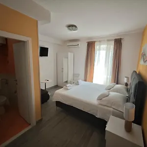 Nirvana & Spalato